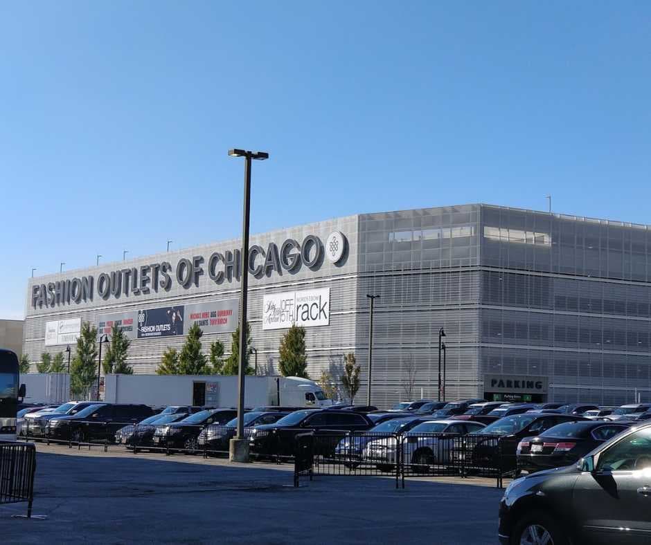 Fashion Outlets of Chicago, IL: Discover Fashion's Hidden Treasures