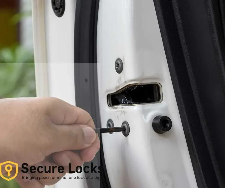 Smart Keys, Smart Cars: Navigating Modern Car Security Technologies