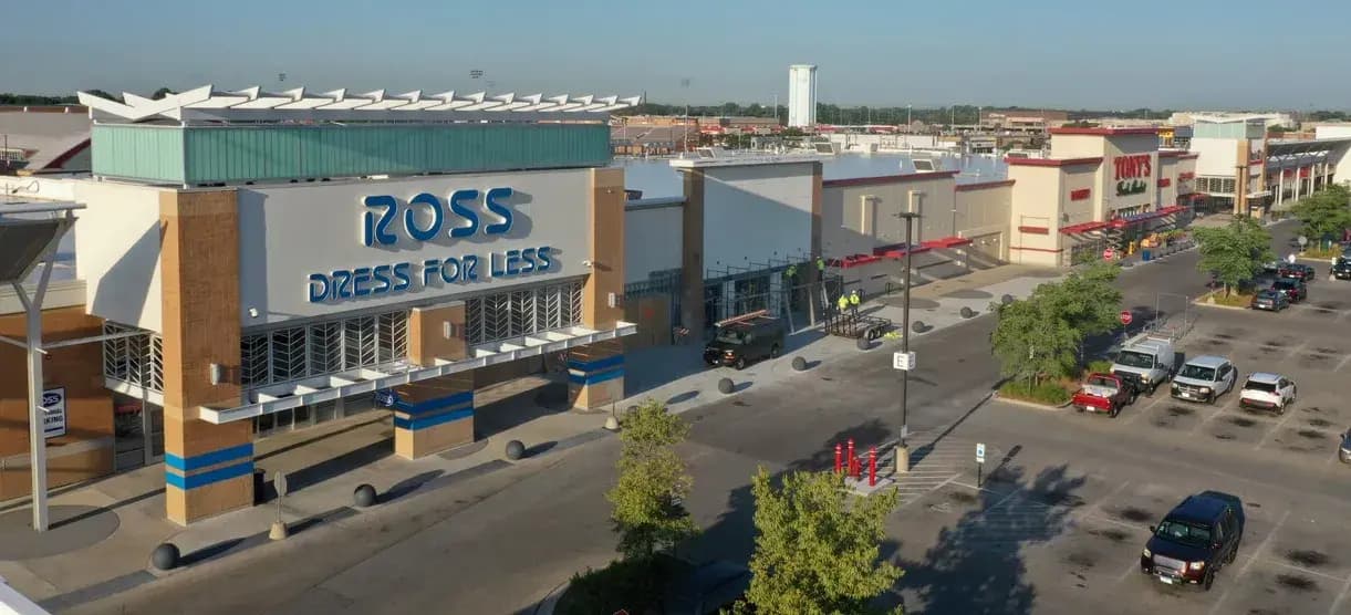 Shop, Dine, and Discover: Cermak Plaza, the Heart of Retail in Berwyn, IL