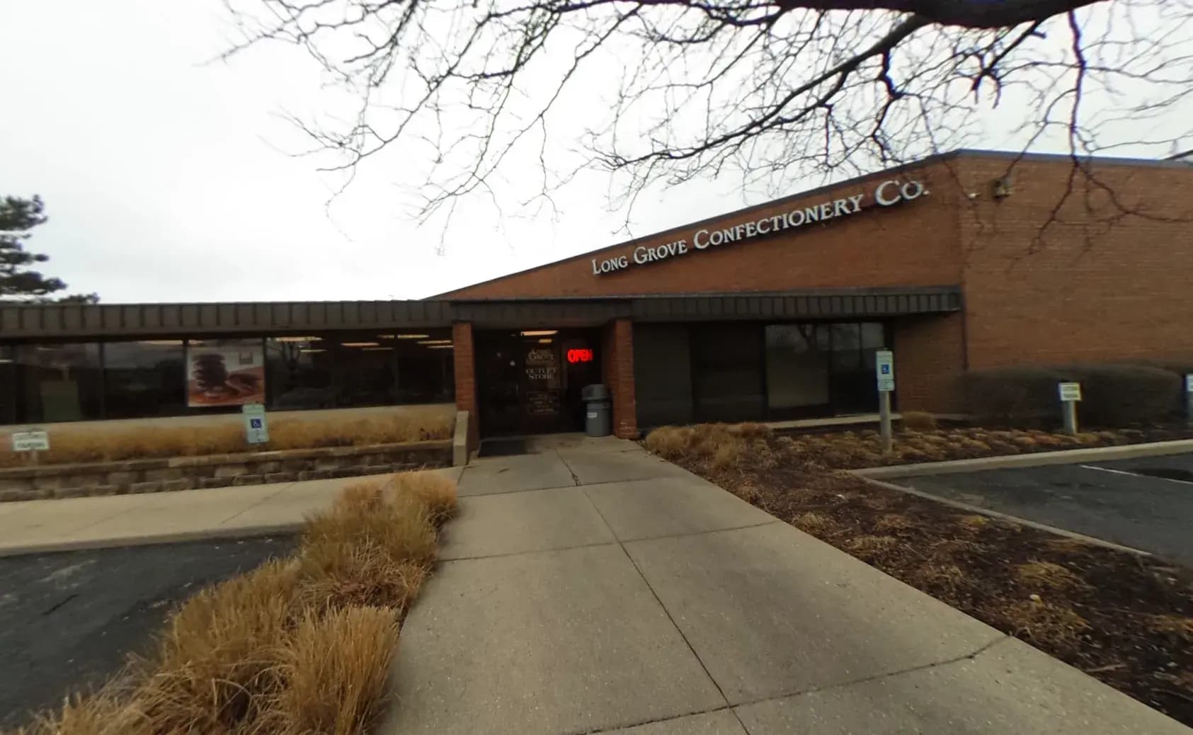 Sweet Delights Await: Inside the Long Grove Confectionery Outlet & Chocolate Tour in Buffalo Grove, IL