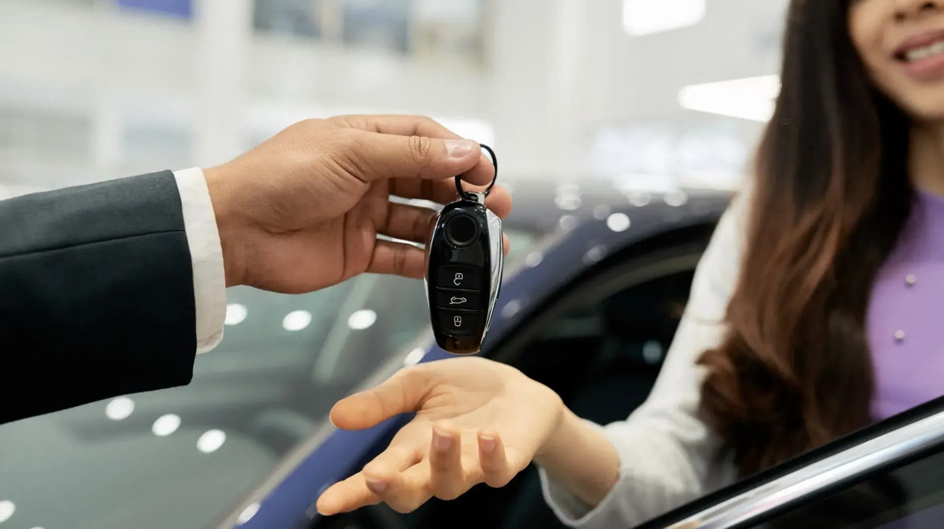 How Car Key Replacement Works for Electric and Hybrid Cars in Chicago