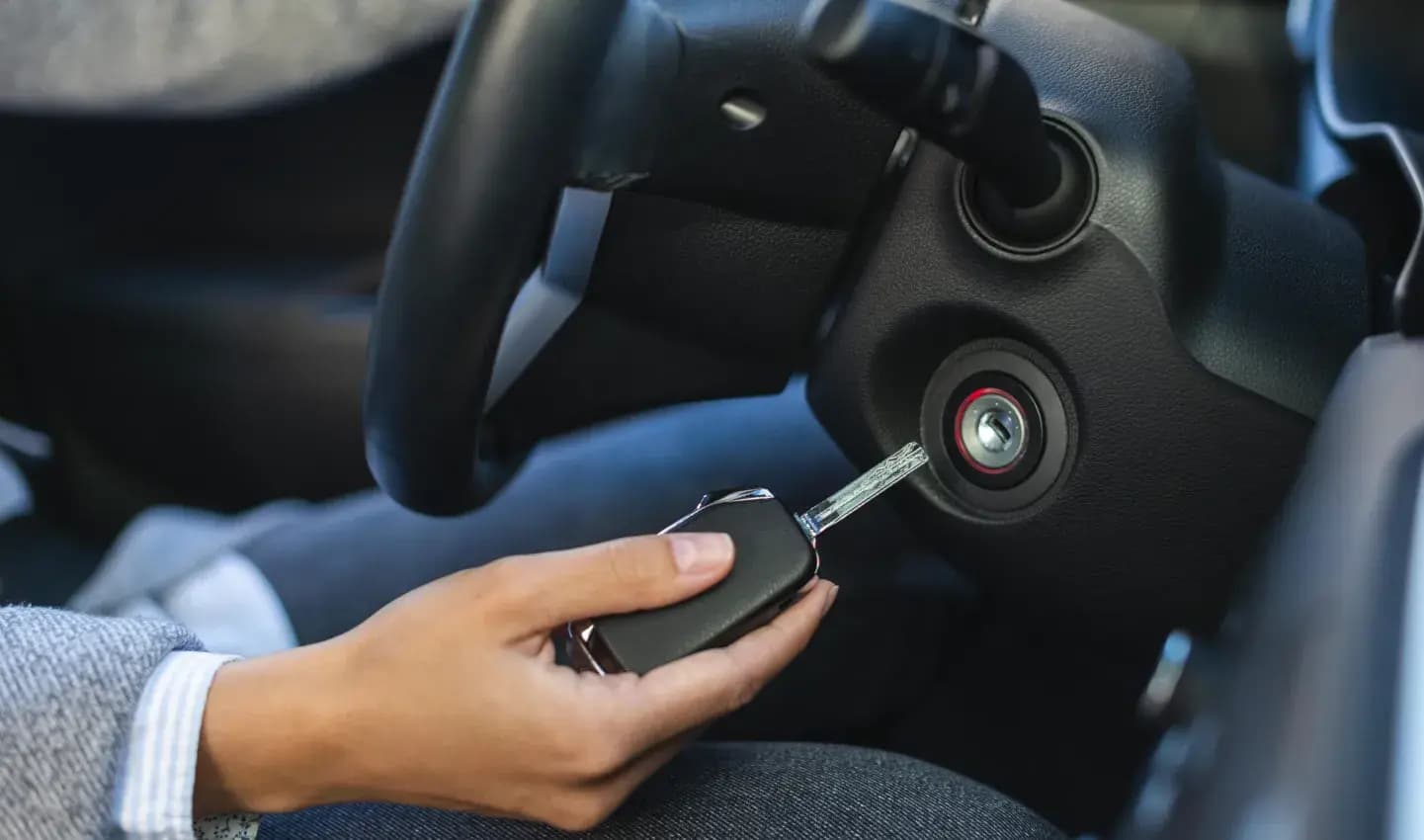 Avoiding Common Pitfalls in Traditional Car Key Replacement With Secure Locks