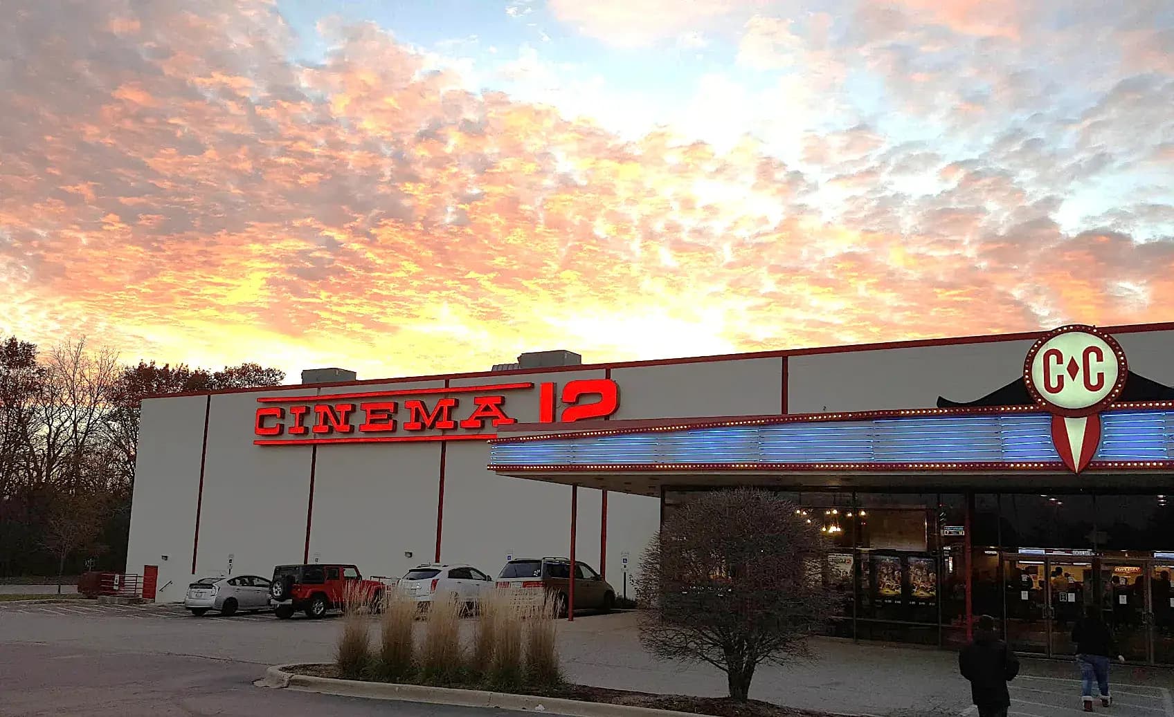Why Classic Cinemas Carpentersville XQ, IL is the Best Spot for Movie Lovers