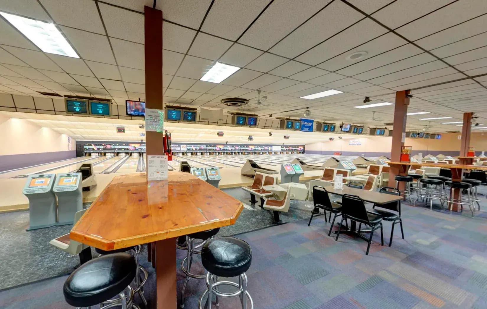 Looking for Family Fun? Liberty Lanes in Carpentersville, IL Has You Covered