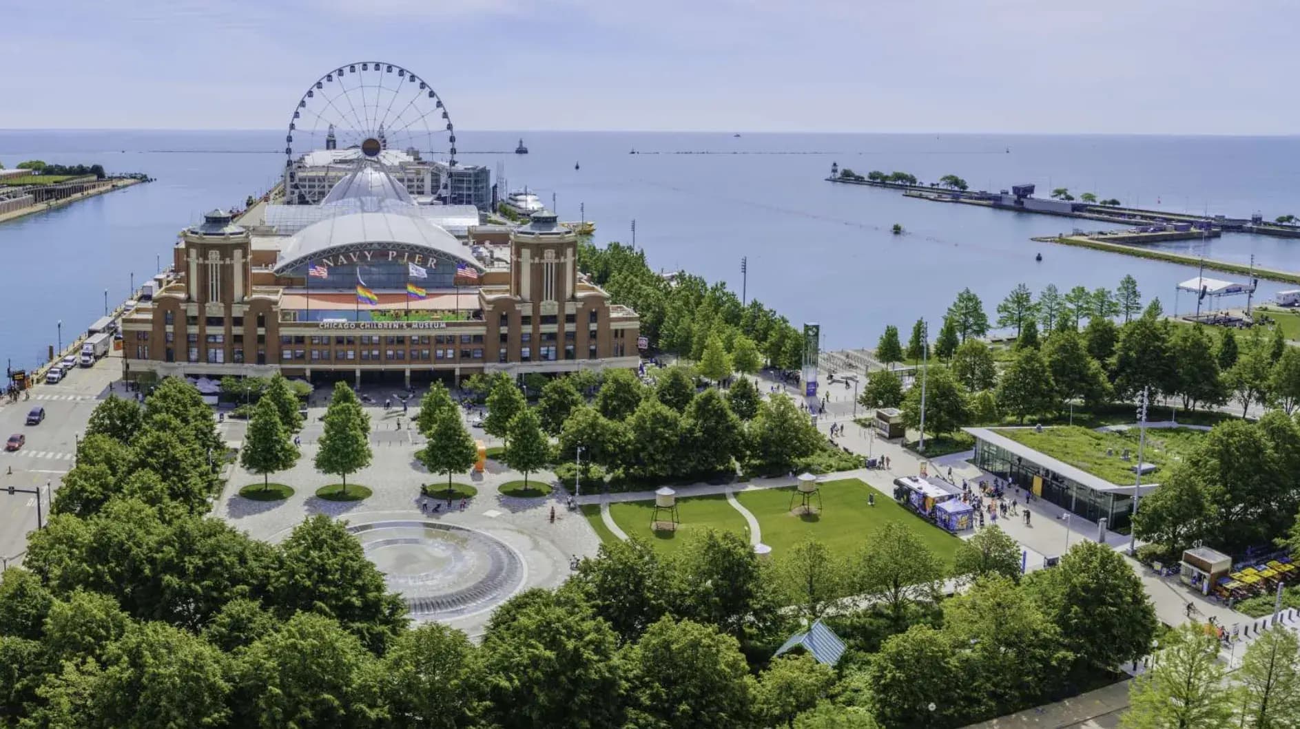 Unforgettable Experiences at Navy Pier: Chicago's Waterfront Playground
