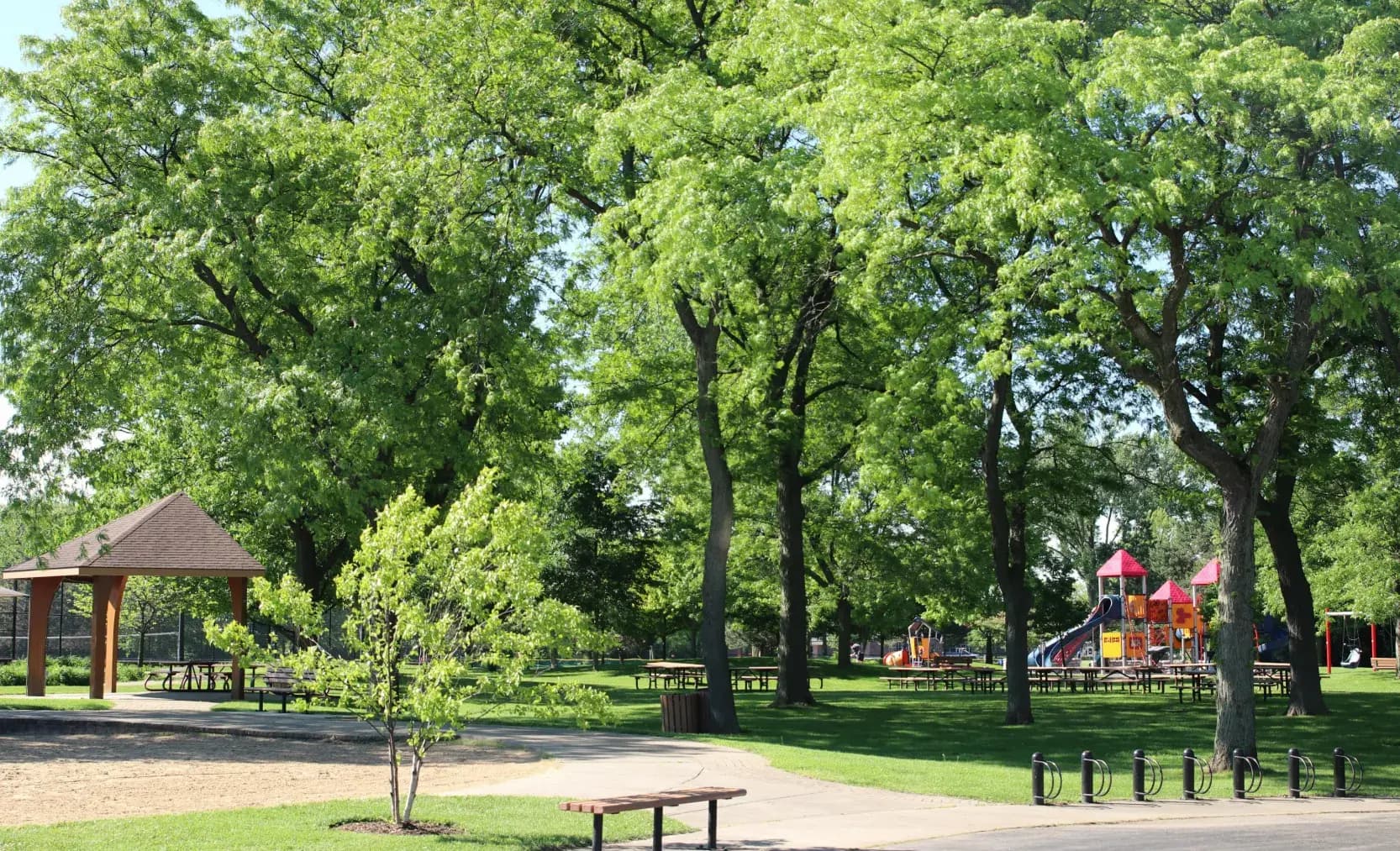 Explore the Beauty of Brickyards Park: A Tranquil Retreat in Deerfield, IL