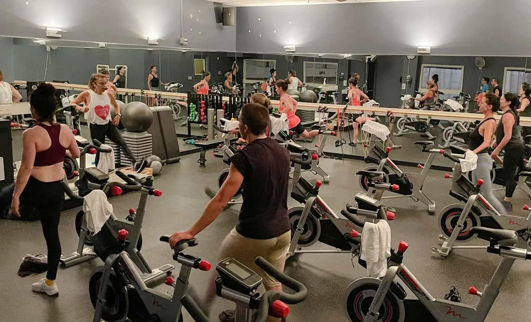 Fitness and Fun for All Ages at Sachs Recreation Center in Deerfield, IL