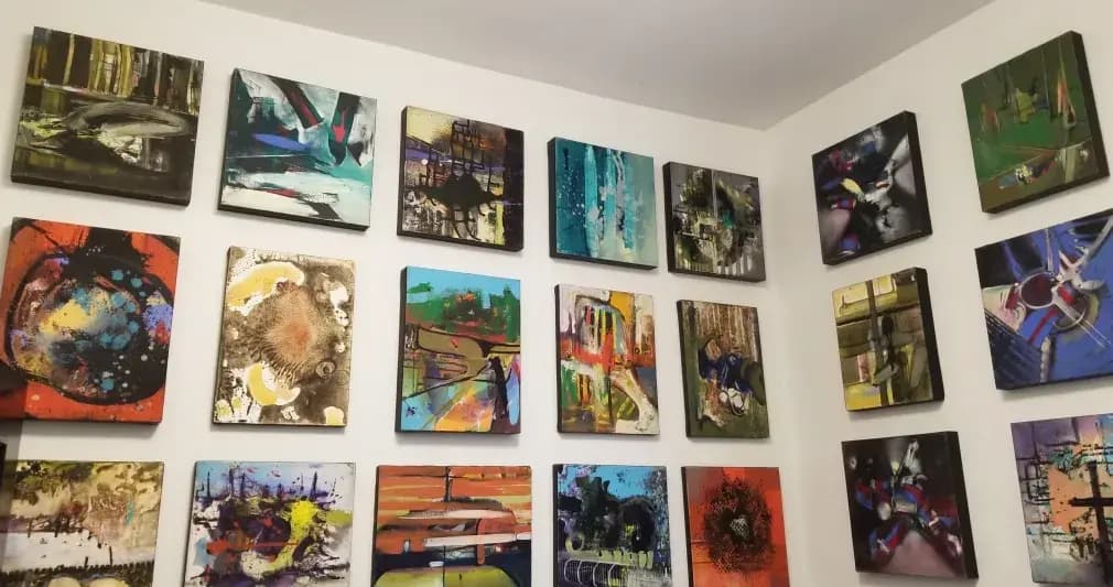 Explore Cutting-Edge Creativity: Stola Contemporary Art Gallery Awaits in Irving Park, IL