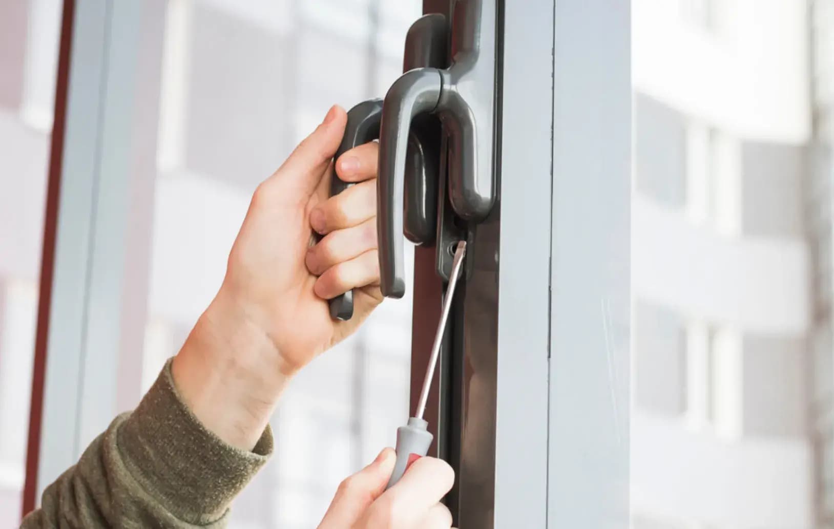 The Changing Face of Security in Chicago: How Locksmiths Adapt to Modern Challenges