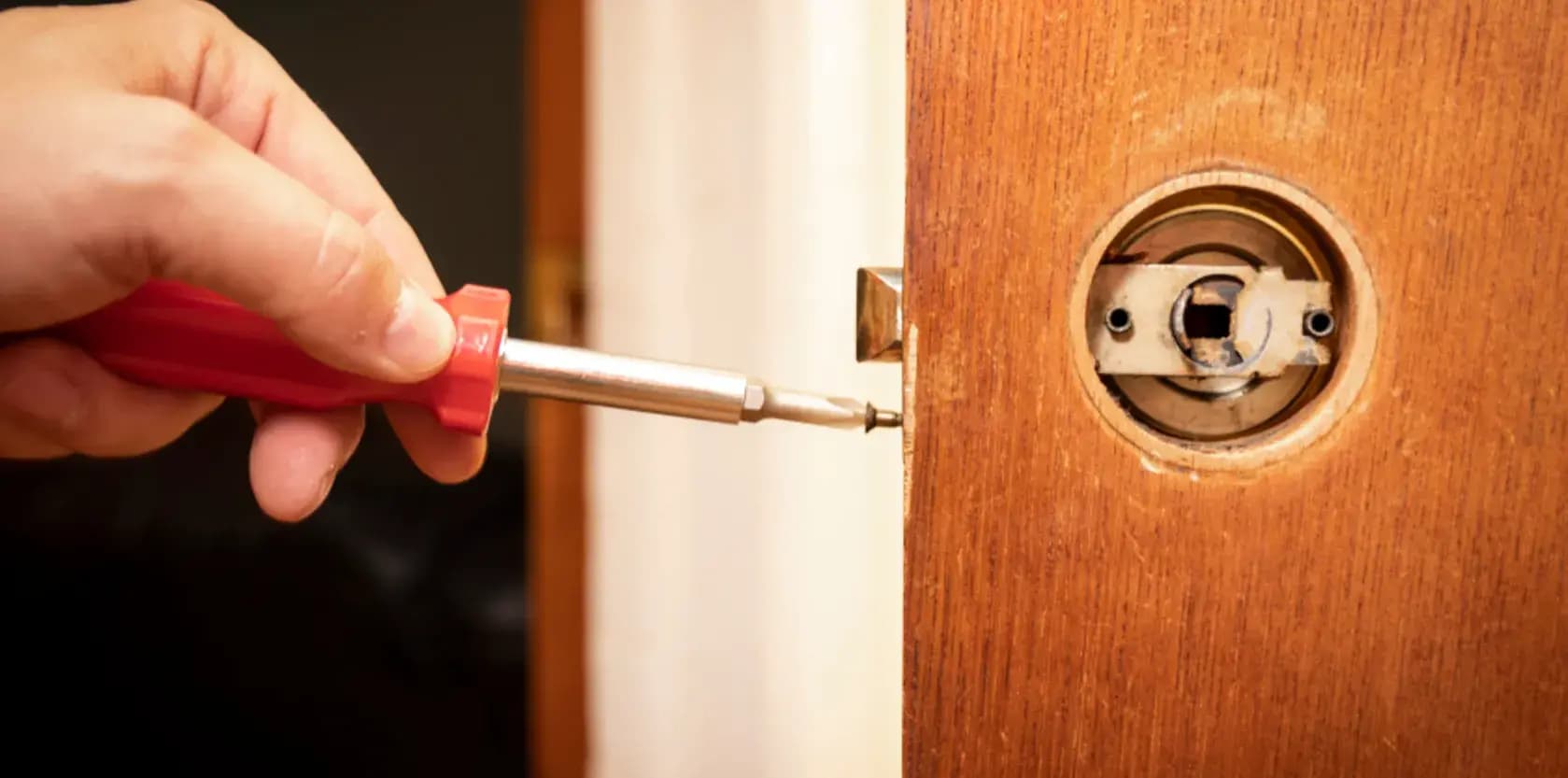 Key Fob Replacement and More: What an Emergency Locksmith Can Do for You