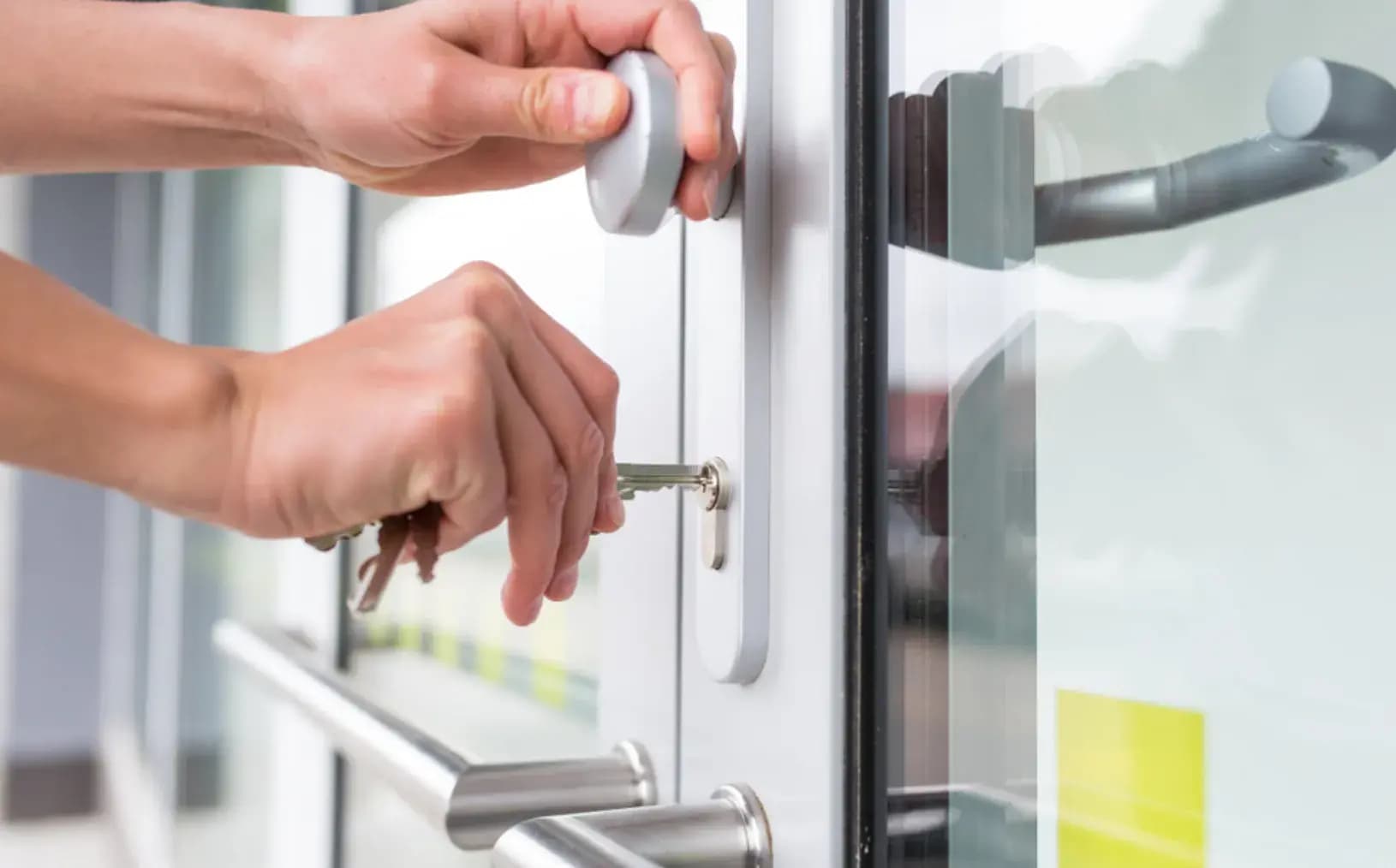 How to Know When You Need to Call a Professional Locksmith