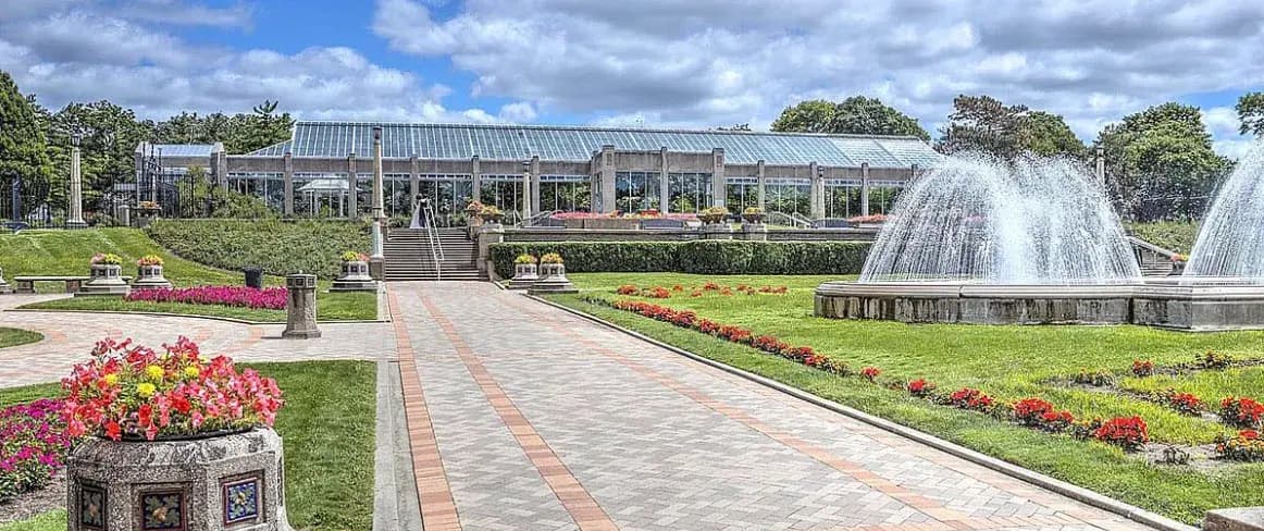 Explore a Green Oasis: Experience the Magic of Garfield Park Conservatory in Northlake, IL
