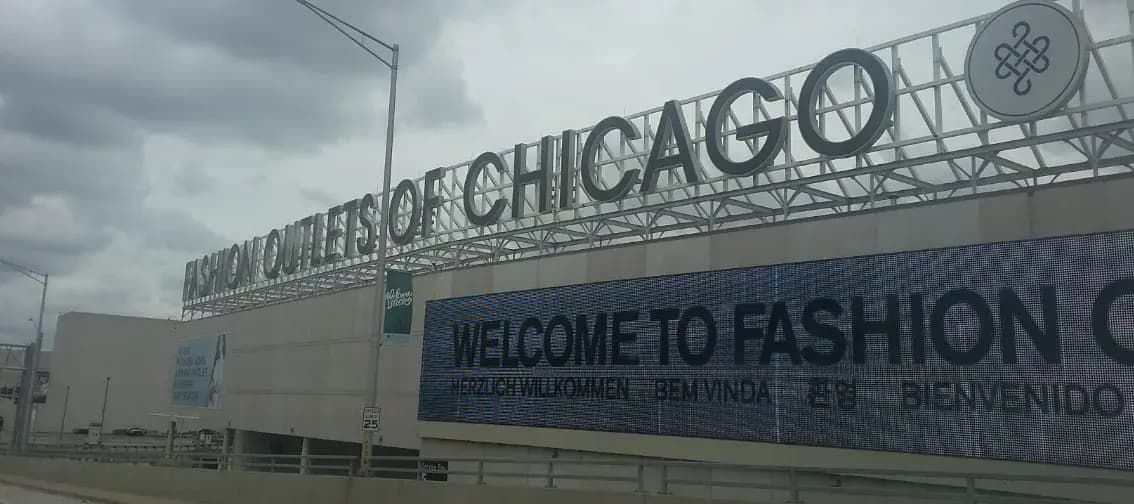 Retail Wonderland: The Dynamic Shopping Experience at Fashion Outlets of Chicago in Rosemont, IL