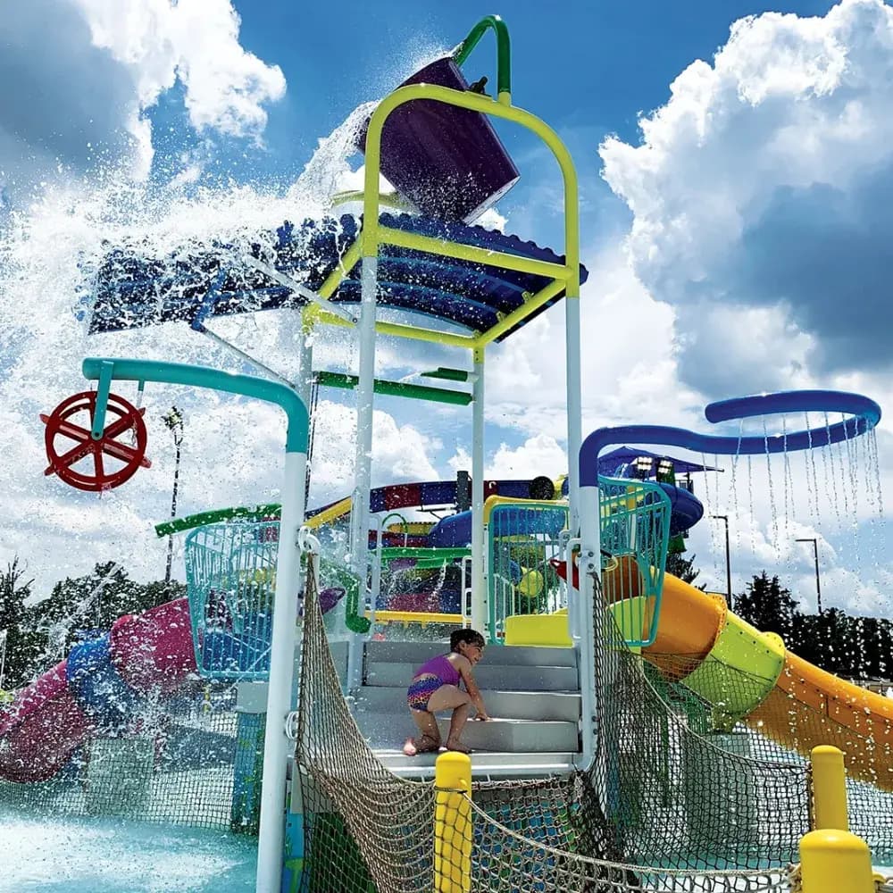 Splash and Play: Family Fun at Smith Park's Swimming Pool in West Town, IL