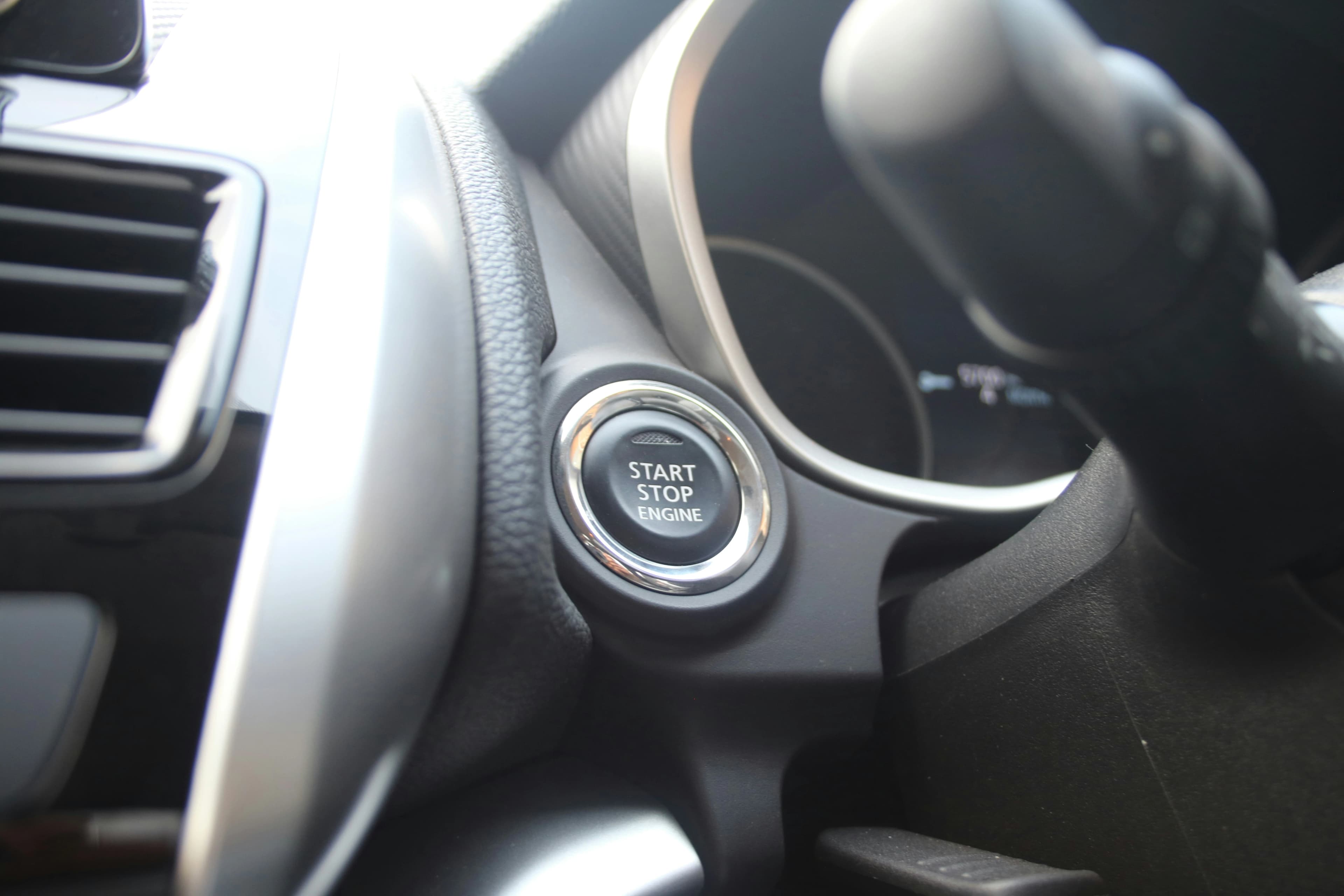 CAR KEY REPLACEMENT